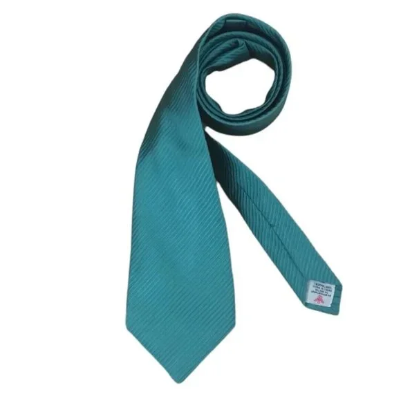 TURNBULL & ASSER Solid Green Silk Tie HANDMADE ENGLAND 57/ 3.6 EC